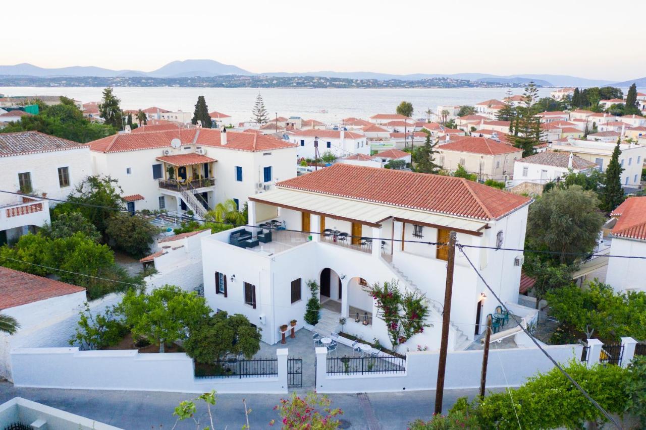 Villa Kriezi Spetses Town Ngoại thất bức ảnh