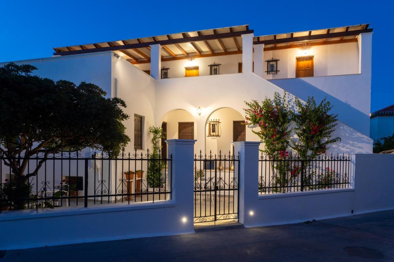 Villa Kriezi Spetses Town Ngoại thất bức ảnh
