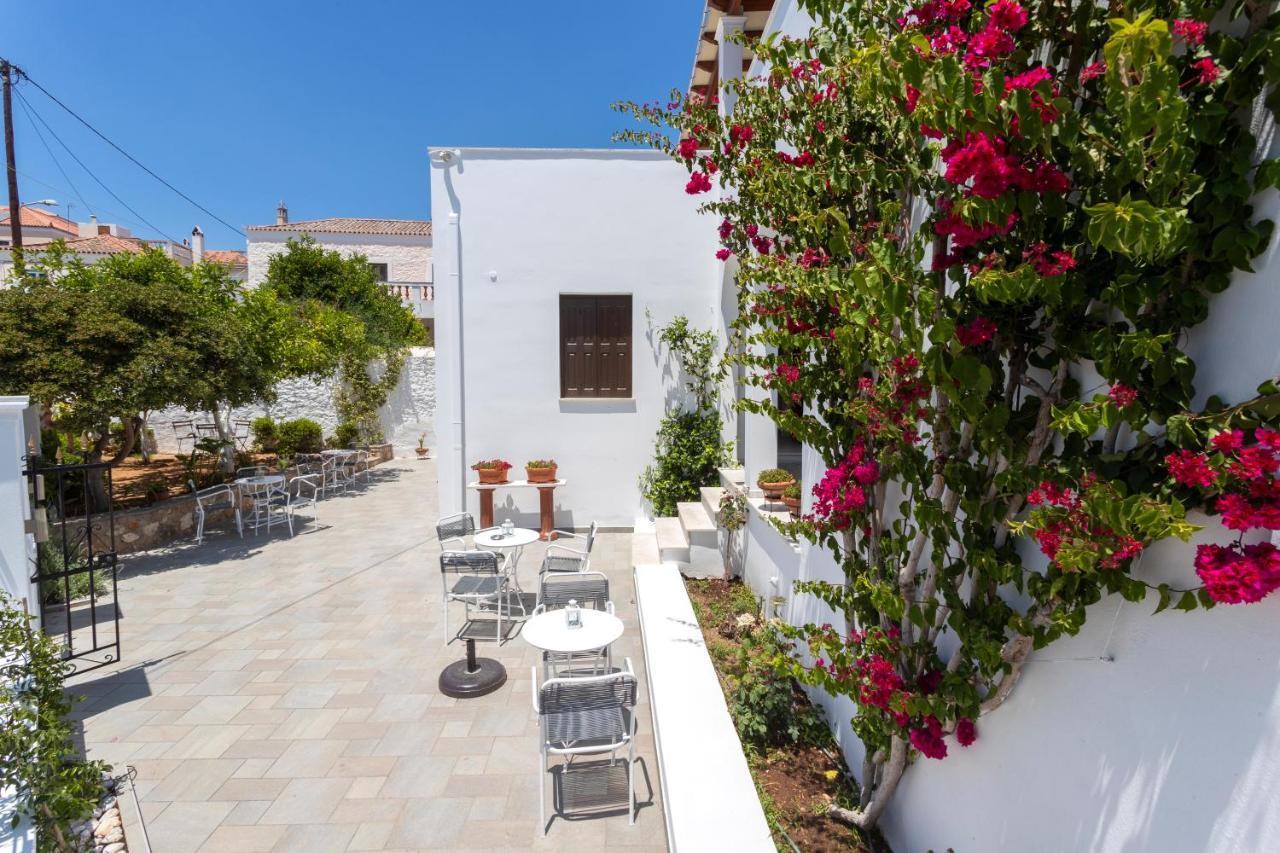 Villa Kriezi Spetses Town Ngoại thất bức ảnh