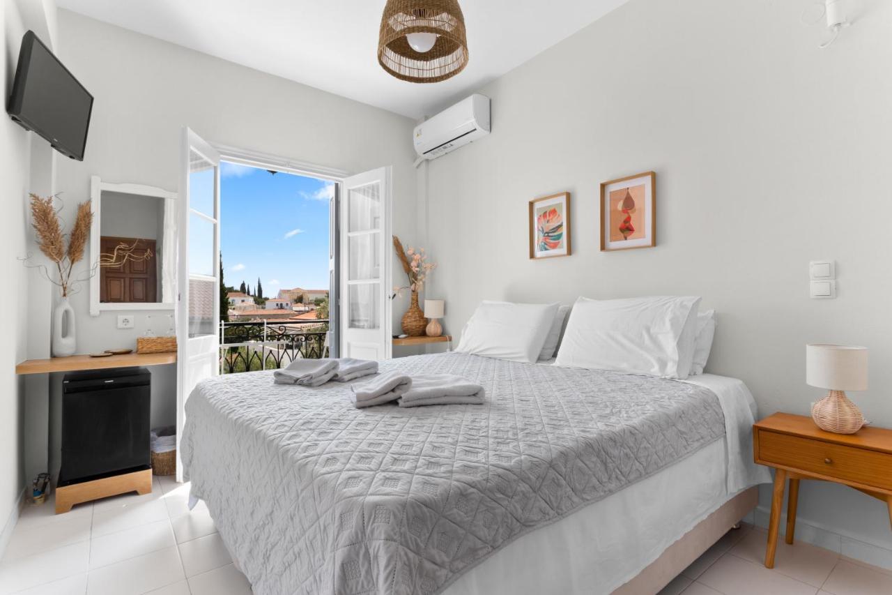 Villa Kriezi Spetses Town Ngoại thất bức ảnh